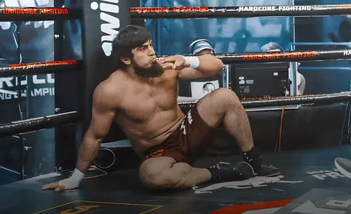 Скандально известного бойца ММА заключили под стражу. Ему грозит второй срок за 4 года