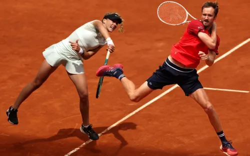 Время первых и молодых. Медведев и Мирра Андреева точно поедут на Олимпиаду