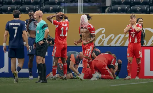 Две красные и страшный перелом. Чумовой четвертьфинал КЧМ остался за Парижем