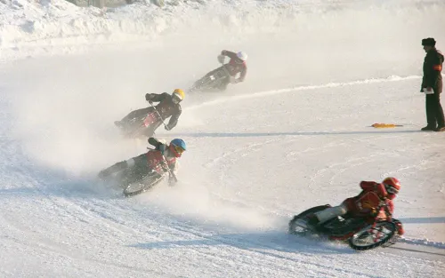 «Колёса мотоцикла врезались в шею». Чемпион мира из Москвы погиб прямо на трассе